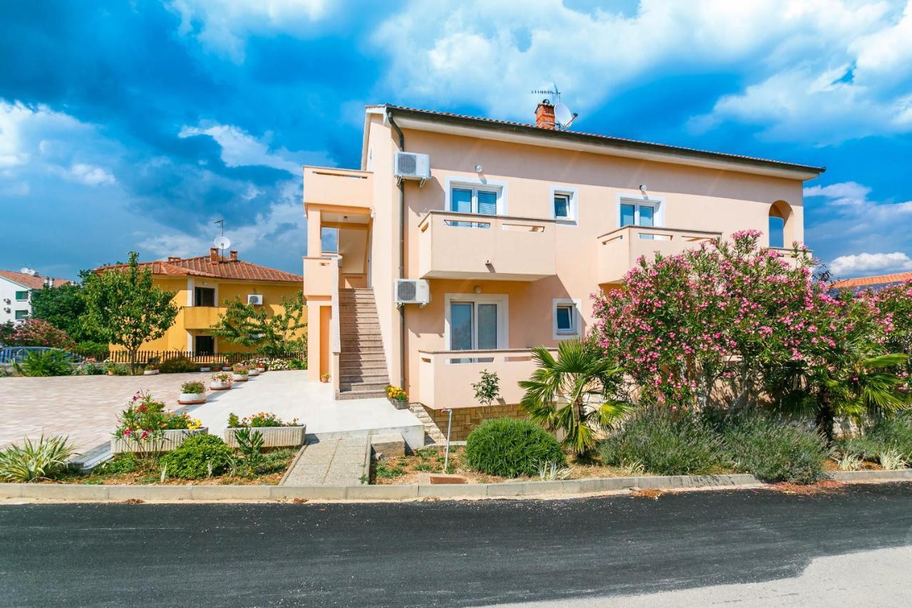 Apartmani Luka Kornić Dış mekan fotoğraf